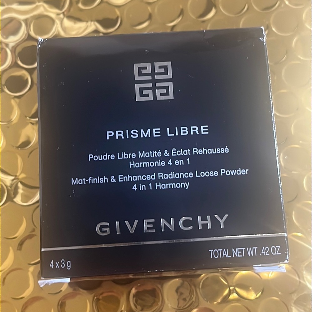 Givenchy Prisme Libre Loose Setting and Finishing Powder. # 2 . New